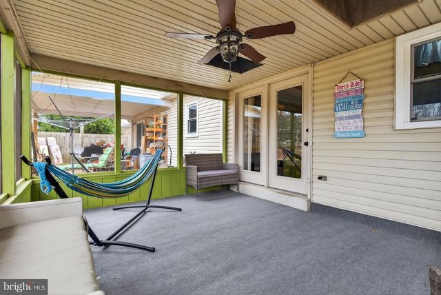 64 BEECH LN, Elizabethtown, PA 17022