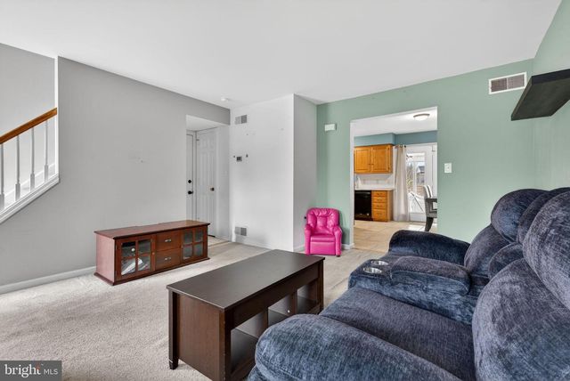 64 BEECH LN, Elizabethtown, PA 17022