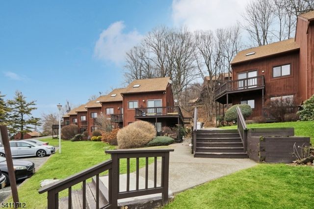 1 Deer Valley Ln 3, Vernon Twp., NJ 07462