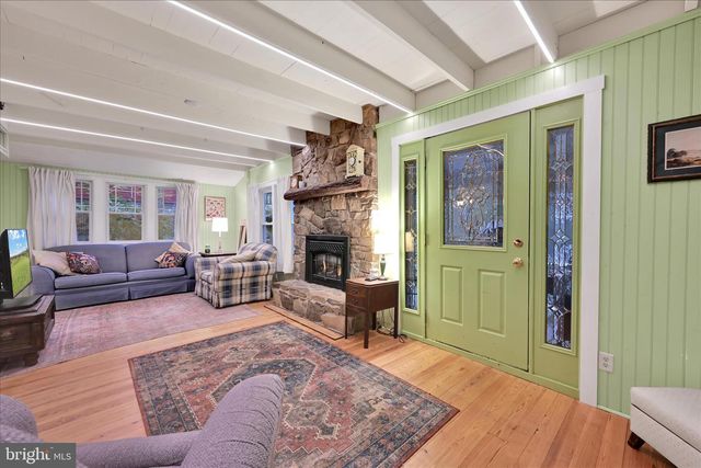 609 6TH ST, Mount Gretna, PA 17064