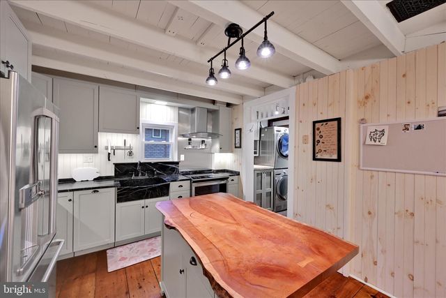 609 6TH ST, Mount Gretna, PA 17064