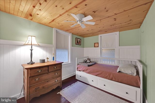 609 6TH ST, Mount Gretna, PA 17064