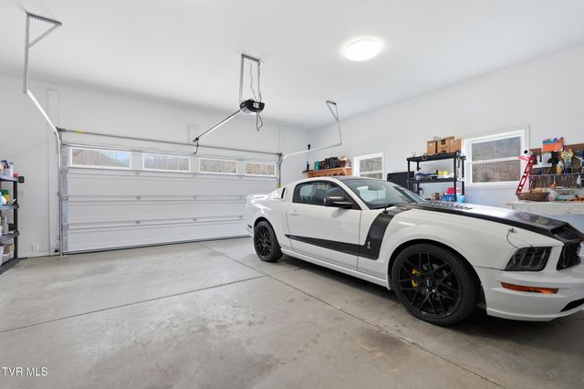 910 Kitchen Branch Road, Greeneville, TN 37743