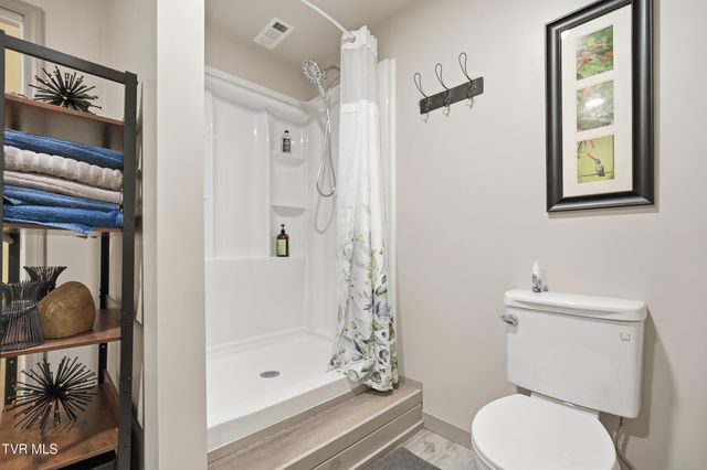 910 Kitchen Branch Road, Greeneville, TN 37743