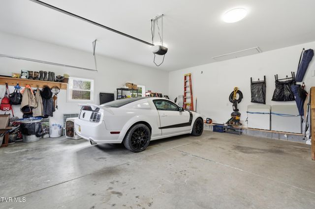 910 Kitchen Branch Road, Greeneville, TN 37743