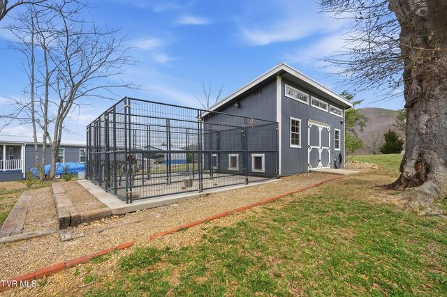 910 Kitchen Branch Road, Greeneville, TN 37743