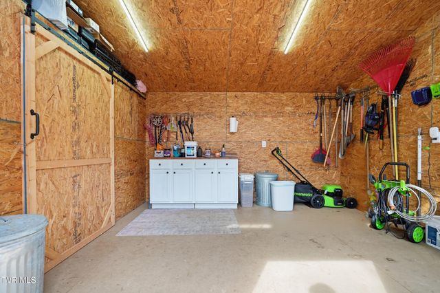 910 Kitchen Branch Road, Greeneville, TN 37743