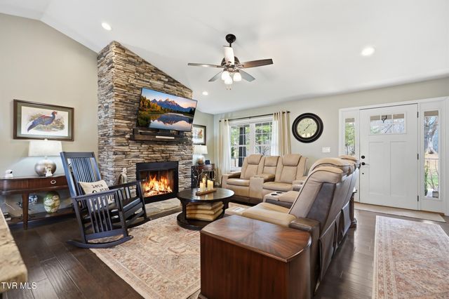 910 Kitchen Branch Road, Greeneville, TN 37743