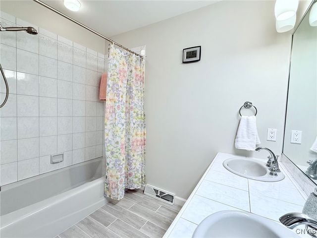 1180 Davinci Drive, Cortlandville, NY 13045