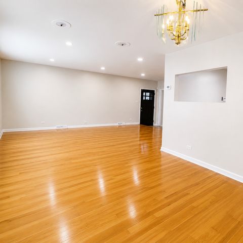 7011 N Hamlin Avenue, Lincolnwood, IL 60712