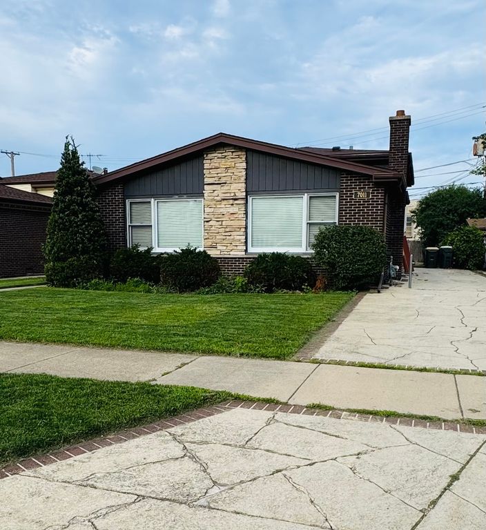 7011 N Hamlin Avenue, Lincolnwood, IL 60712