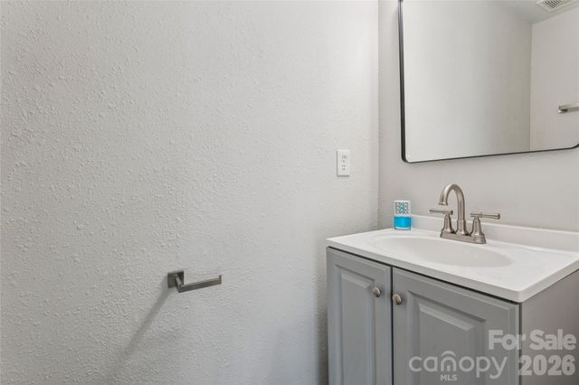 7305 Larwill Lane, Charlotte, NC 28216