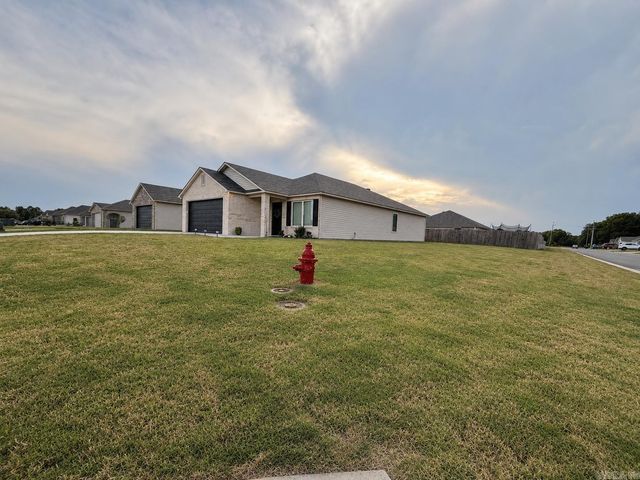 31 Candlelight Drive, Conway, AR 72032
