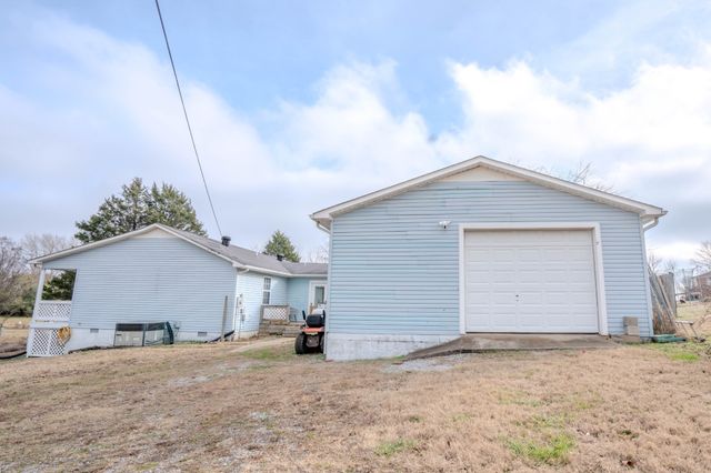 52 Lindsey Rd, Loretto, TN 38469