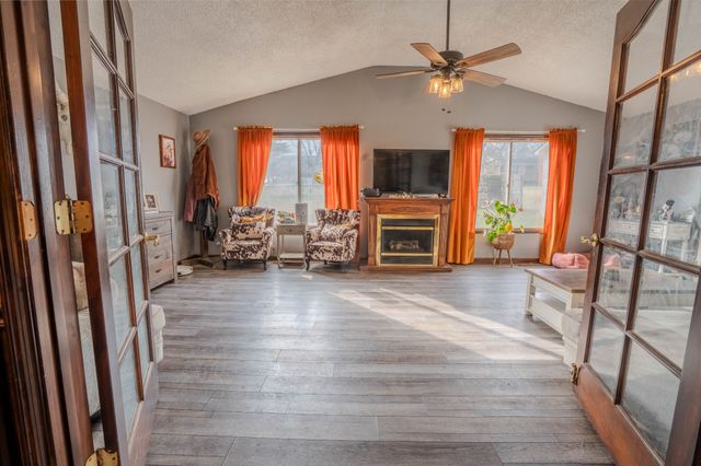 52 Lindsey Rd, Loretto, TN 38469