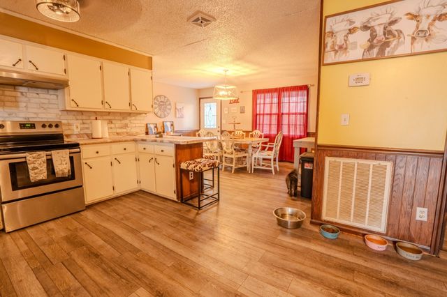 52 Lindsey Rd, Loretto, TN 38469