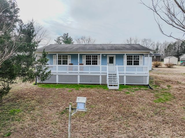 52 Lindsey Rd, Loretto, TN 38469