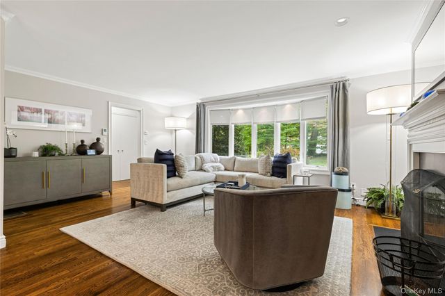 86 Seven Bridges Road, Chappaqua, NY 10514