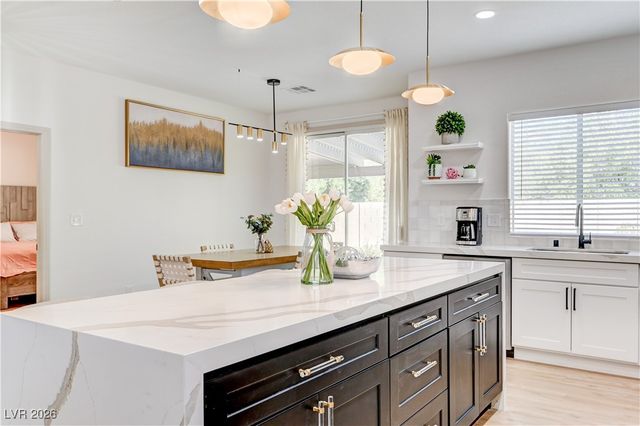 3236 Rushing Waters Place, Las Vegas, NV 89135