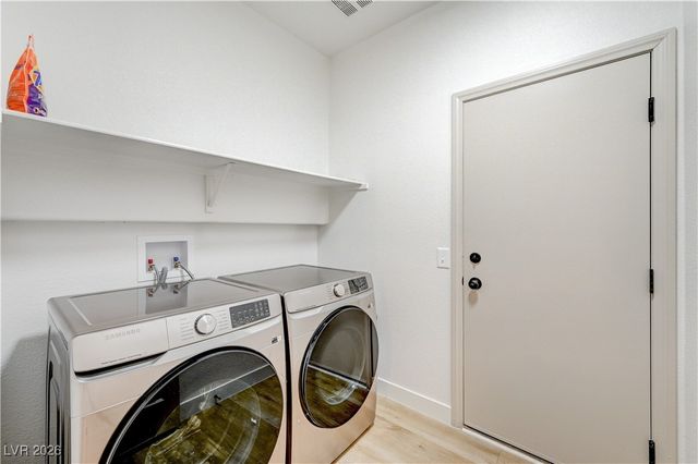 3236 Rushing Waters Place, Las Vegas, NV 89135