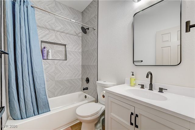 3236 Rushing Waters Place, Las Vegas, NV 89135