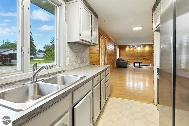 534 S Main Street, Au Gres, MI 48703