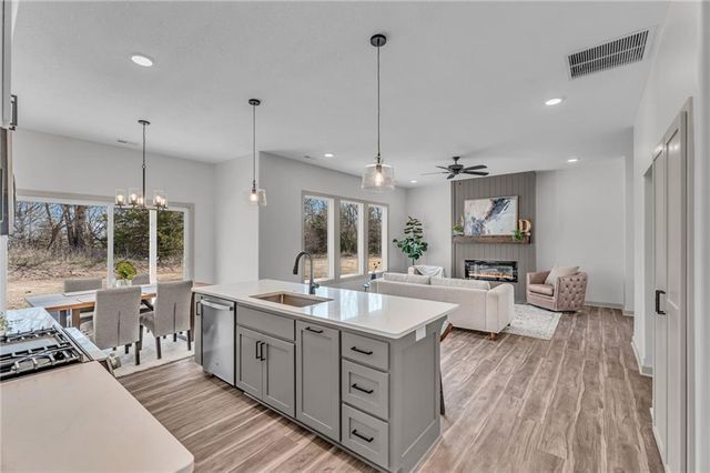 314 Rockers Drive, Baldwin City, KS 66006