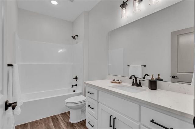 314 Rockers Drive, Baldwin City, KS 66006