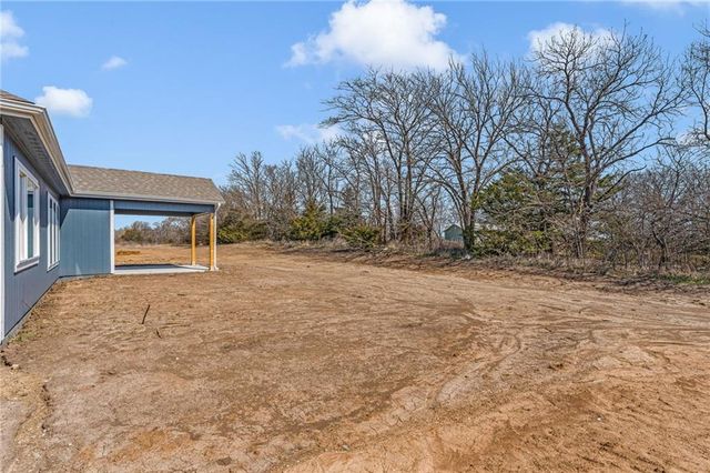 314 Rockers Drive, Baldwin City, KS 66006