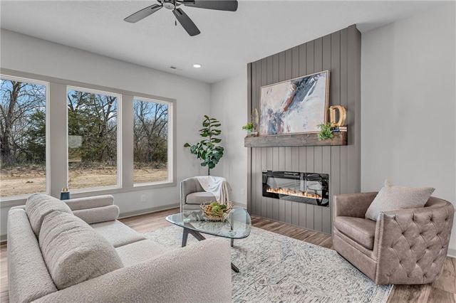 314 Rockers Drive, Baldwin City, KS 66006