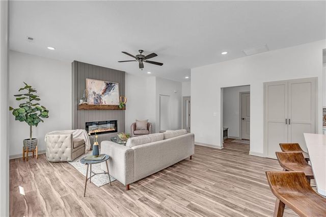 314 Rockers Drive, Baldwin City, KS 66006