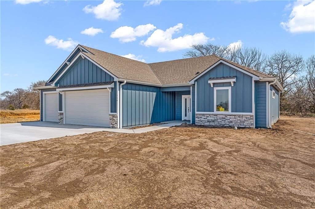 314 Rockers Drive, Baldwin City, KS 66006