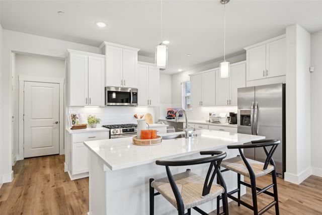 12895 Red Hawk Drive 4, Farmers Branch, TX 75234