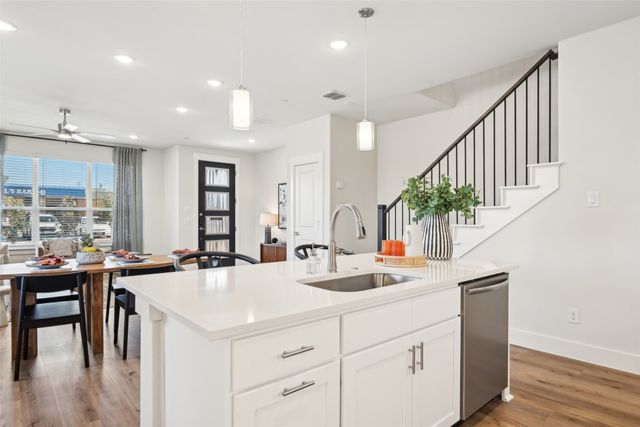 12895 Red Hawk Drive 4, Farmers Branch, TX 75234