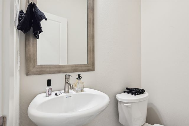 12895 Red Hawk Drive 4, Farmers Branch, TX 75234