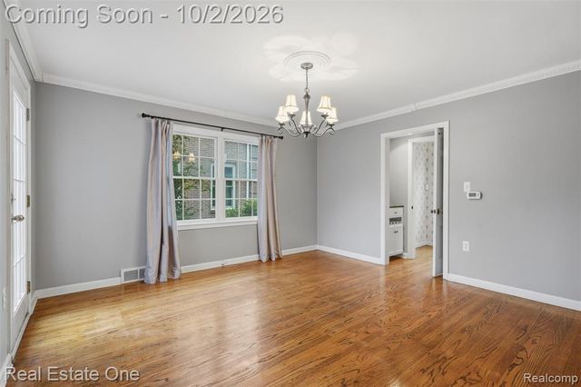 10154 Ludlow Avenue, Huntington Woods, MI 48070