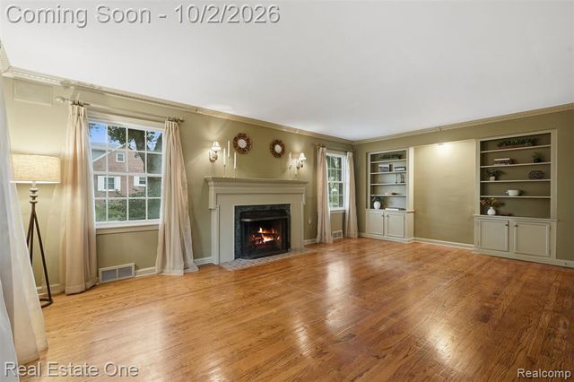 10154 Ludlow Avenue, Huntington Woods, MI 48070