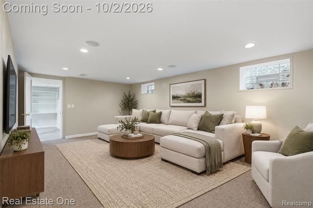 10154 Ludlow Avenue, Huntington Woods, MI 48070