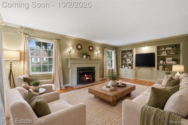 10154 Ludlow Avenue, Huntington Woods, MI 48070