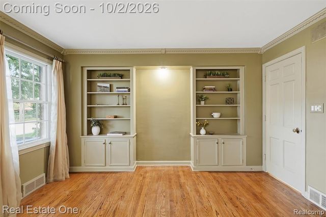 10154 Ludlow Avenue, Huntington Woods, MI 48070