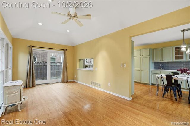 10154 Ludlow Avenue, Huntington Woods, MI 48070