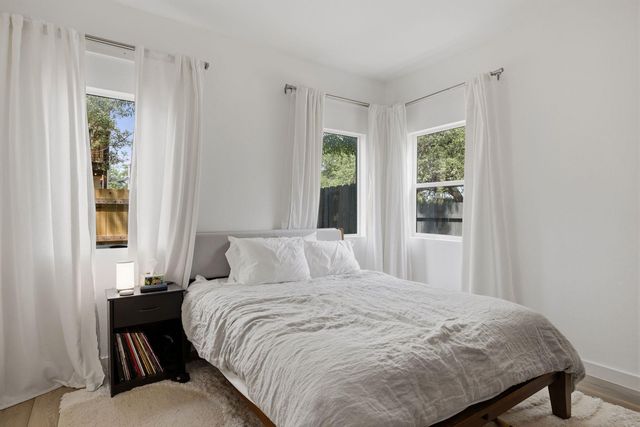 1803 Bouldin Ave, Austin, TX 78704