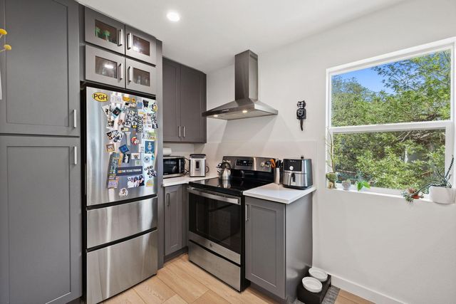 1803 Bouldin Ave, Austin, TX 78704