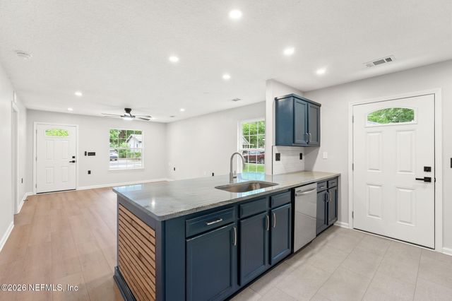 3055 LOWELL Avenue, Jacksonville, FL 32254