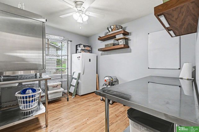 13620 Oak Street, Omaha, NE 68144