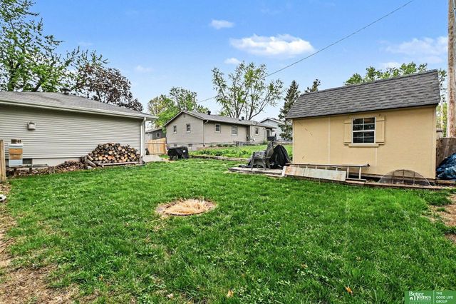 13620 Oak Street, Omaha, NE 68144