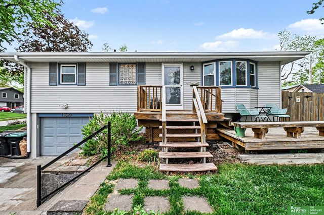 13620 Oak Street, Omaha, NE 68144