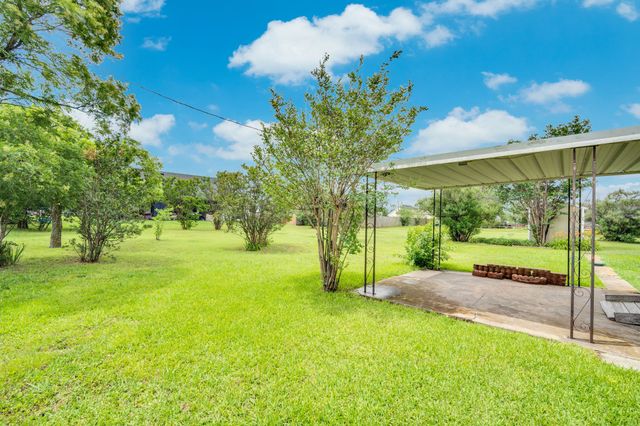 508 E Henderson Street, Itasca, TX 76055