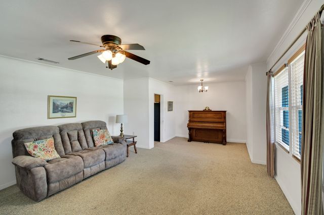 508 E Henderson Street, Itasca, TX 76055