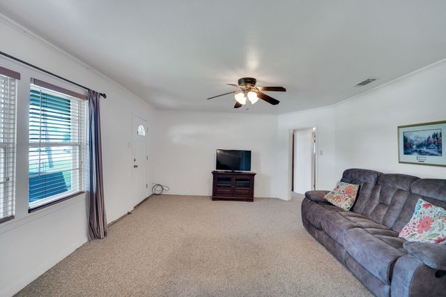 508 E Henderson Street, Itasca, TX 76055